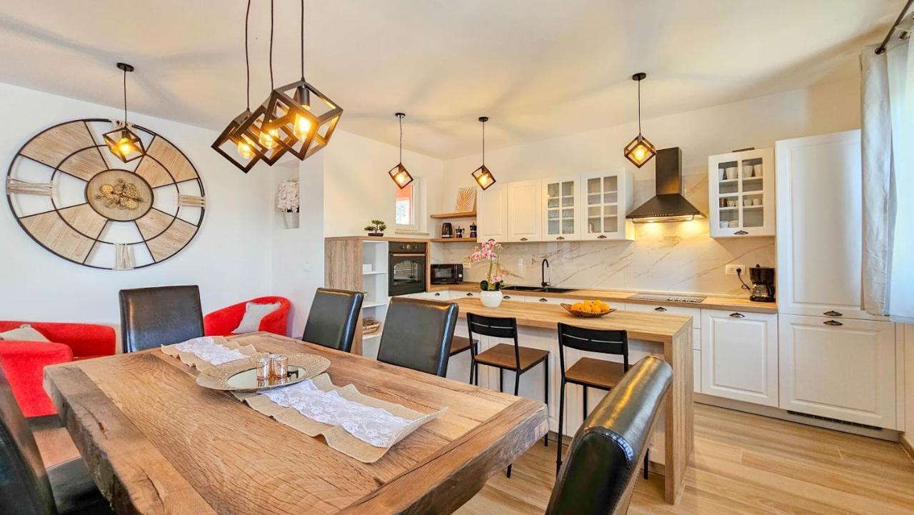 Casa Gojtan Villa Karigador Kültér fotó